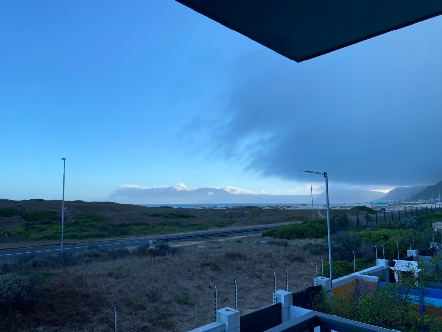 To Let 3 Bedroom Property for Rent in Muizenberg Western Cape